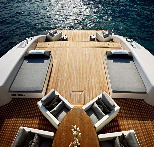 yacht