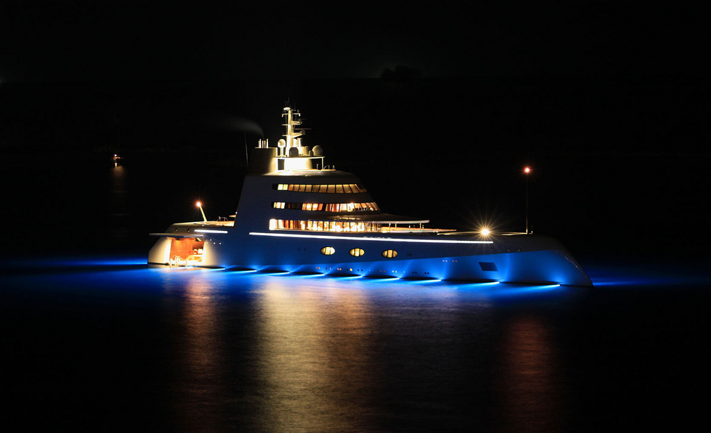 yacht