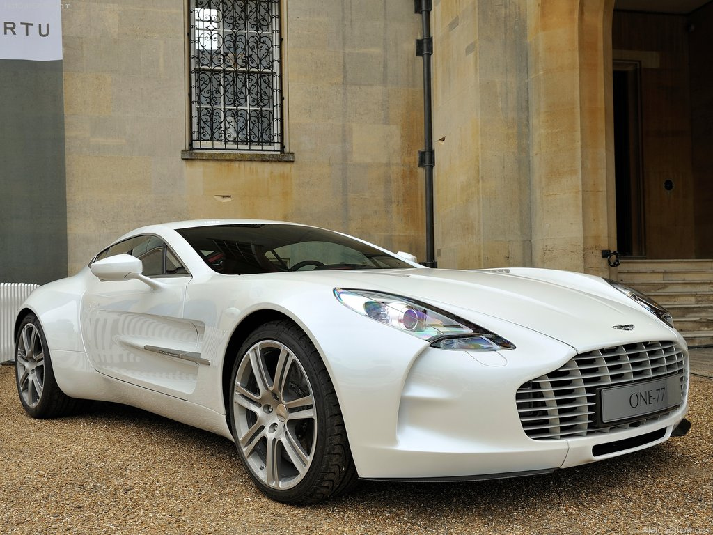 aston matin one-77