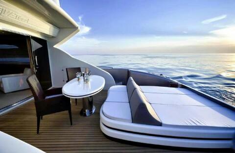 yacht